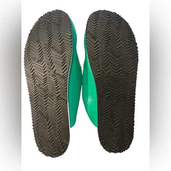 Critts Green Turtle Y2K Clog Sandal Size 10 - Picture 5 of 9